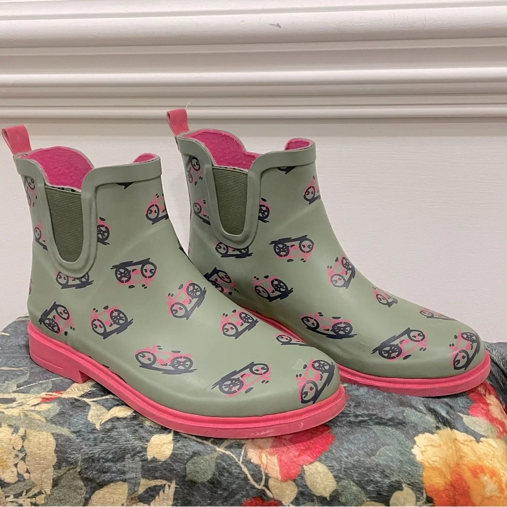 Anthropologie Colloquial Chelsea Rain Booties Size 9